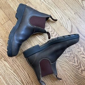 Blundstone chelsea #500 boots in Stout Brown